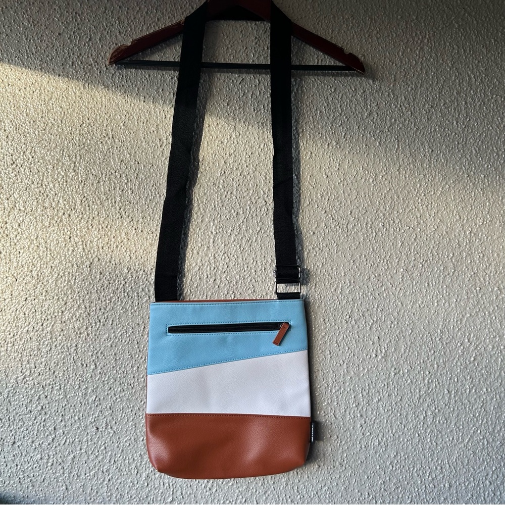 doTERRA Cross Body Adjustable Bag Purse  Blue White Brown Color Block NEW